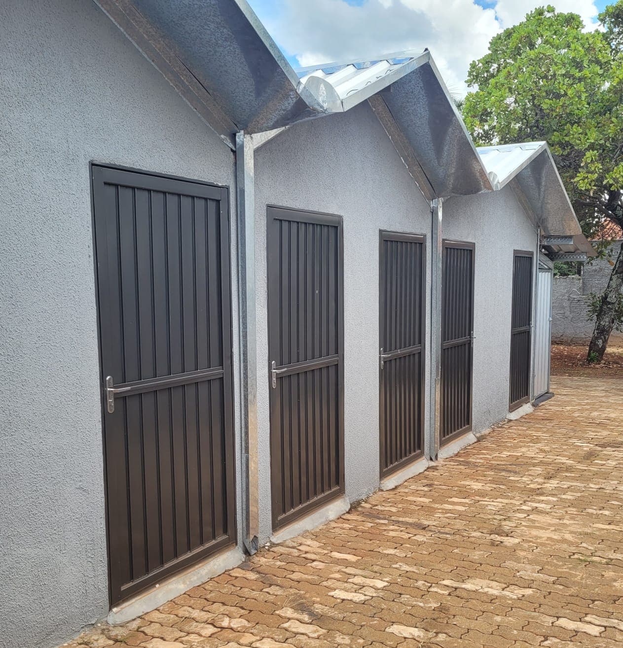 Espaço de guarda-móveis da Duda Mudanças